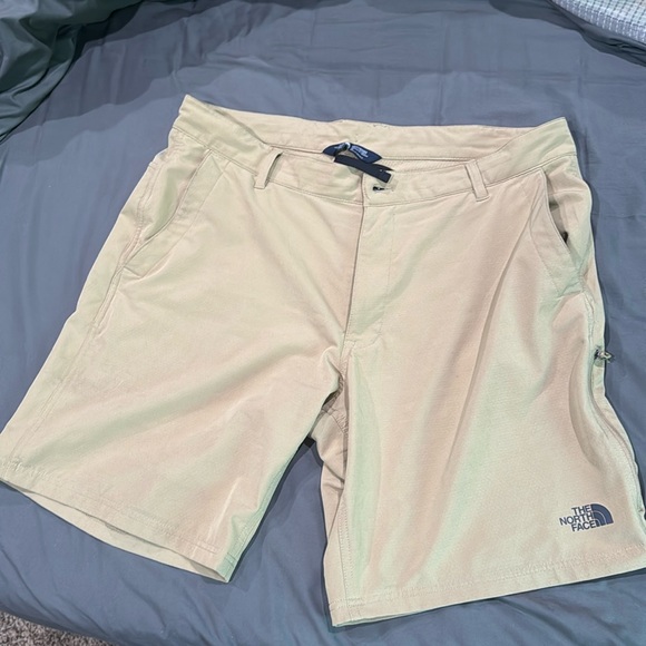 The North Face. Men’s shorter shorts 36 waist - Picture 1 of 6
